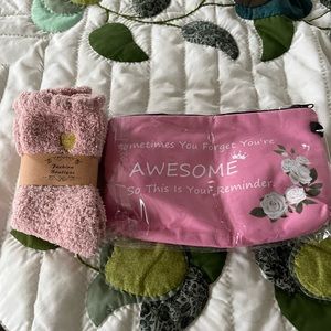 Fluffy socks with makeup bag